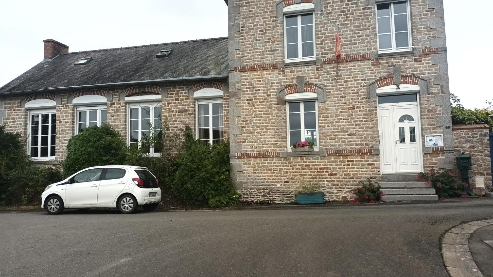 La Petite Ecole De La Baie Villa Pontorson Exteriör bild